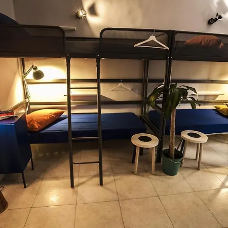 Degli Elefanti Hostel