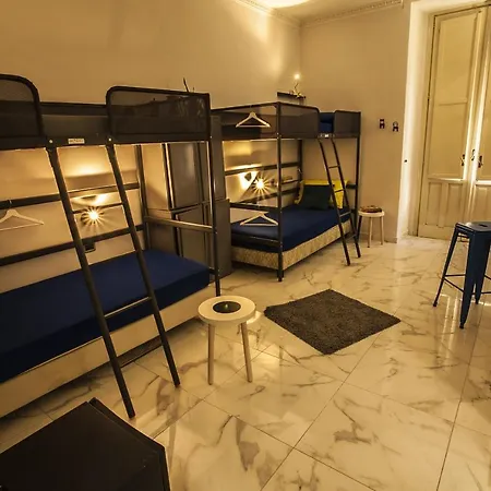 Degli Elefanti Hostel *