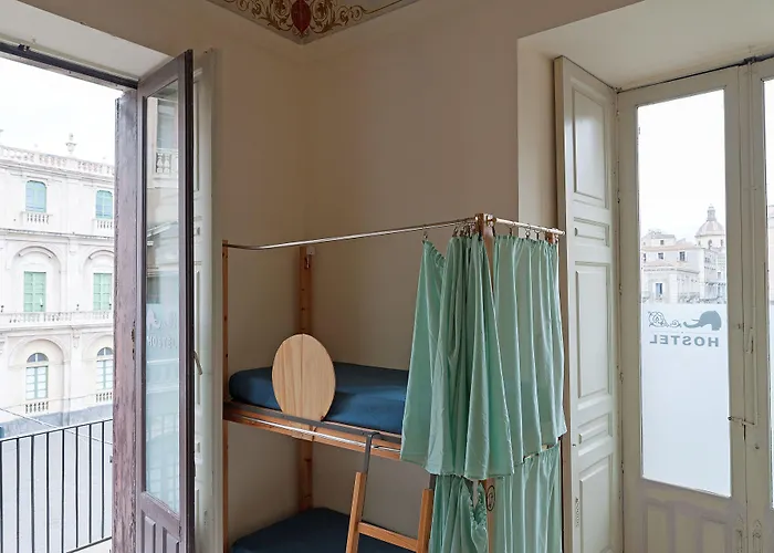 Degli Elefanti Hostel