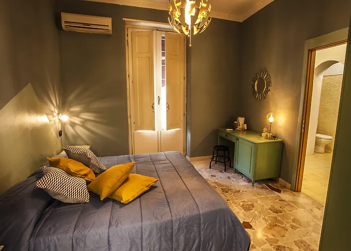 Hostel Degli Elefanti *