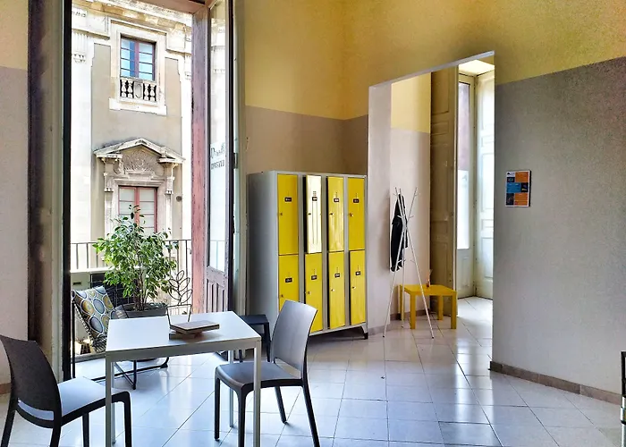 Hostel Degli Elefanti *