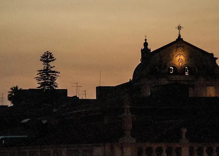 Hostel Degli Elefanti *