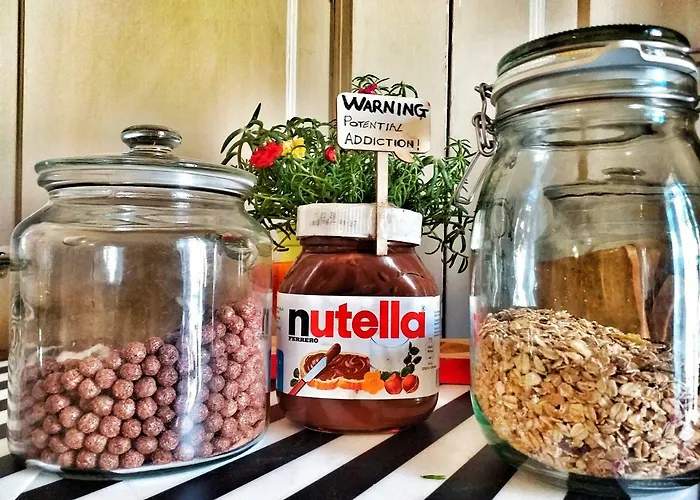 Hostel Degli Elefanti *