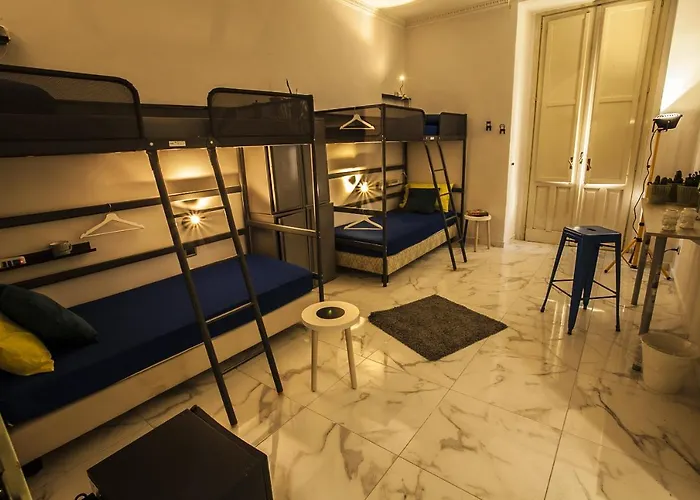 Degli Elefanti Hostel *