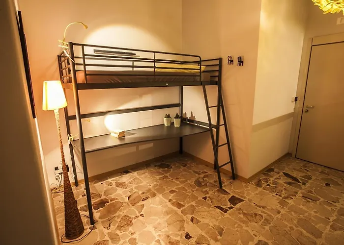 Degli Elefanti Hostel